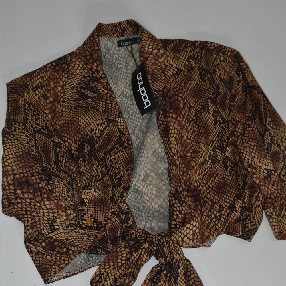 Front tie snake print top